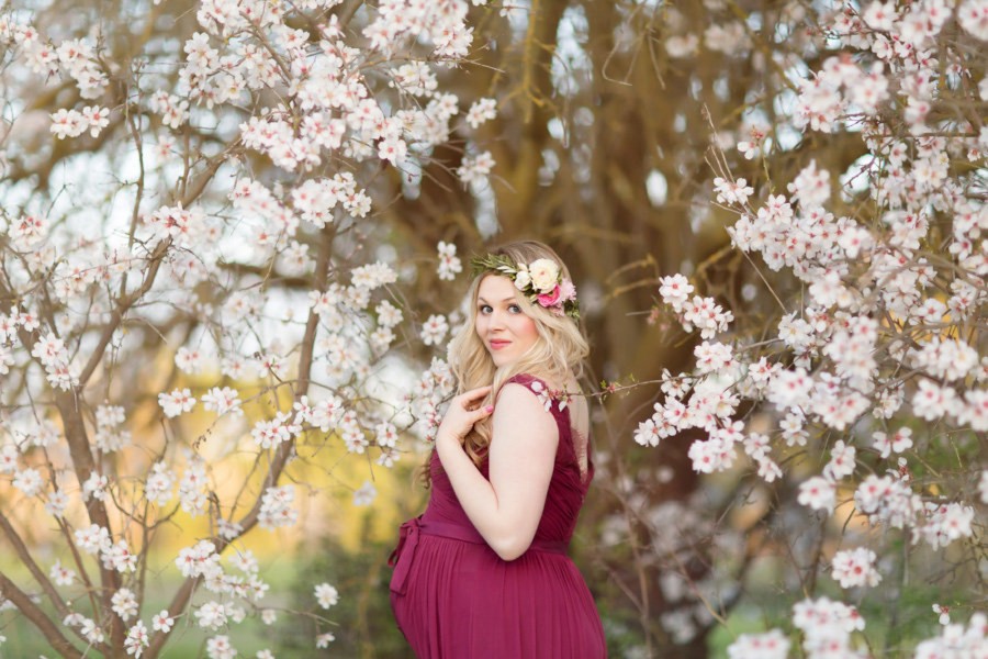 Romantic Spring Bloom Maternity , what to wear for maternity pictures