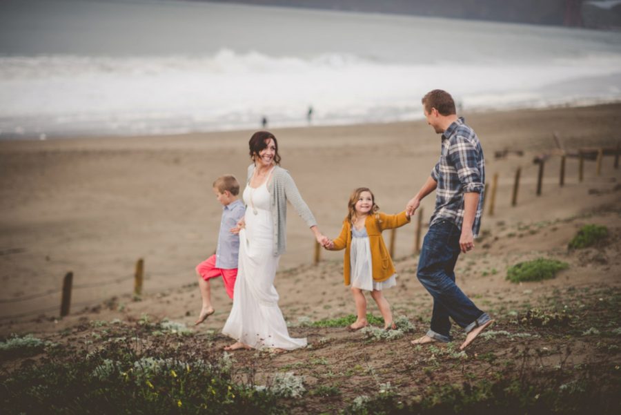 Foggy Golden Gate Family Session, family picture ideas, what to wear for family pictures