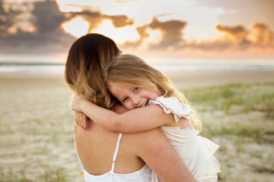 Sunrise Family Session on Currumbin Beach, family session, beach family pictures, what to wear for family pictures