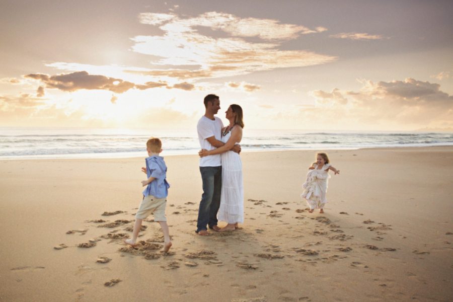 Sunrise Family Session on Currumbin Beach, family session, beach family pictures, what to wear for family pictures