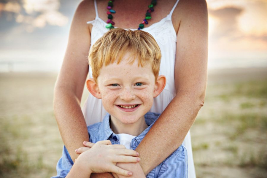 Sunrise Family Session on Currumbin Beach, family session, beach family pictures, what to wear for family pictures