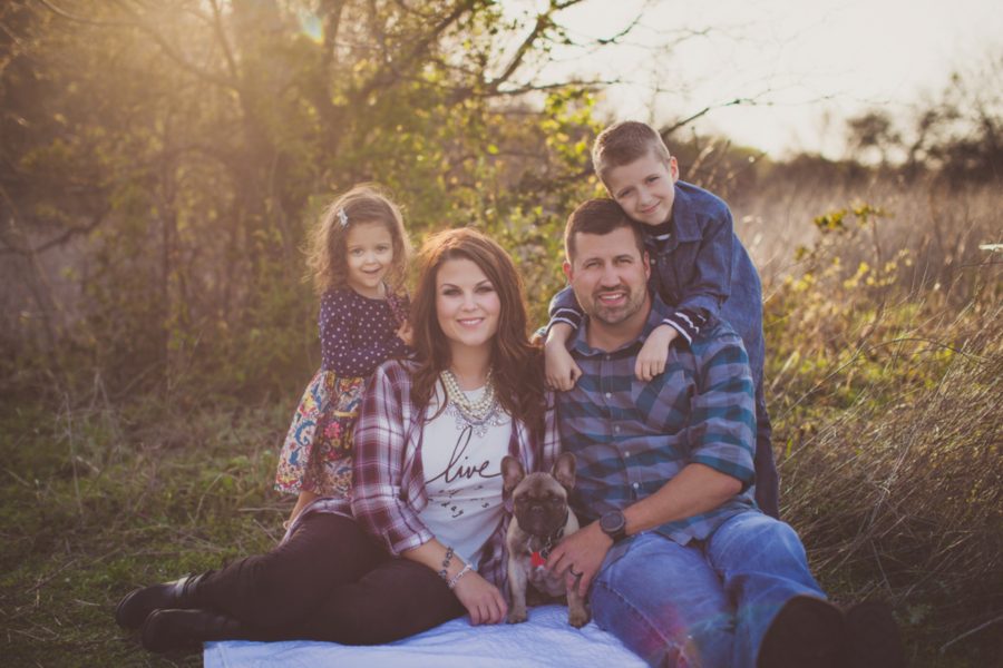 Rustic Spring Family Session, what to wear for family pictures, family poses