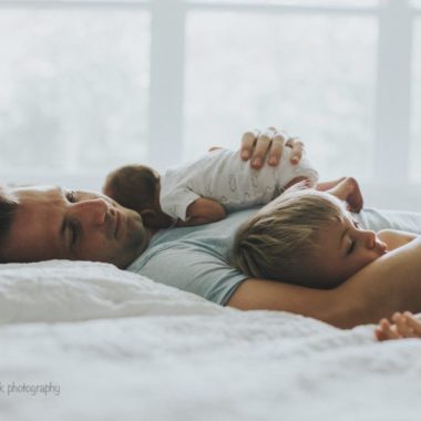 lifestyle newborn pictures, daily fan favorite