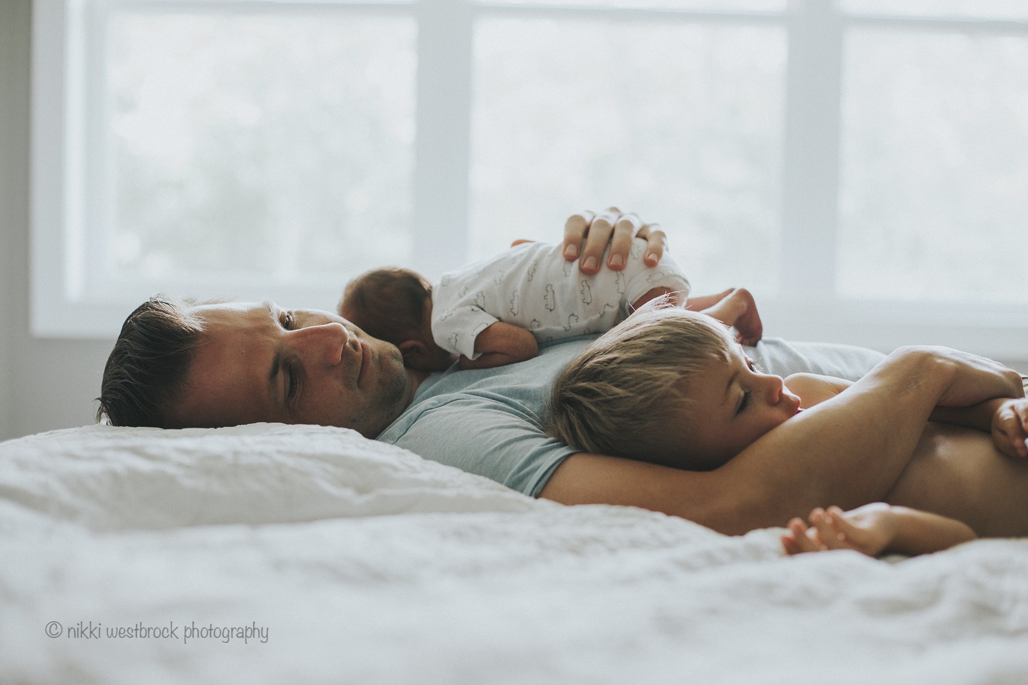 lifestyle newborn pictures, daily fan favorite