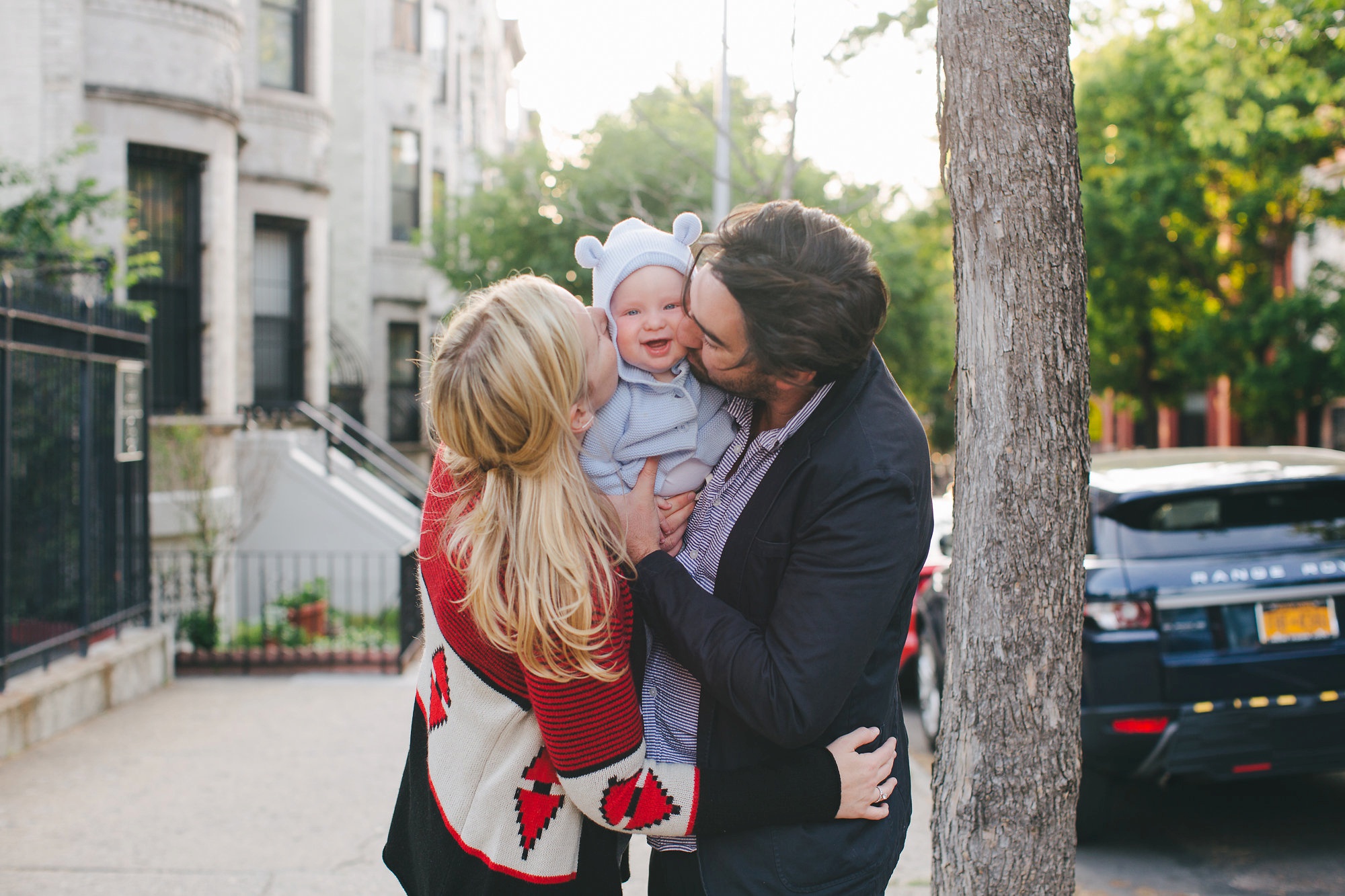 Urban New York Family Lifestyle Session, lifestyle picture ideas, what to wear for lifestyle pictures