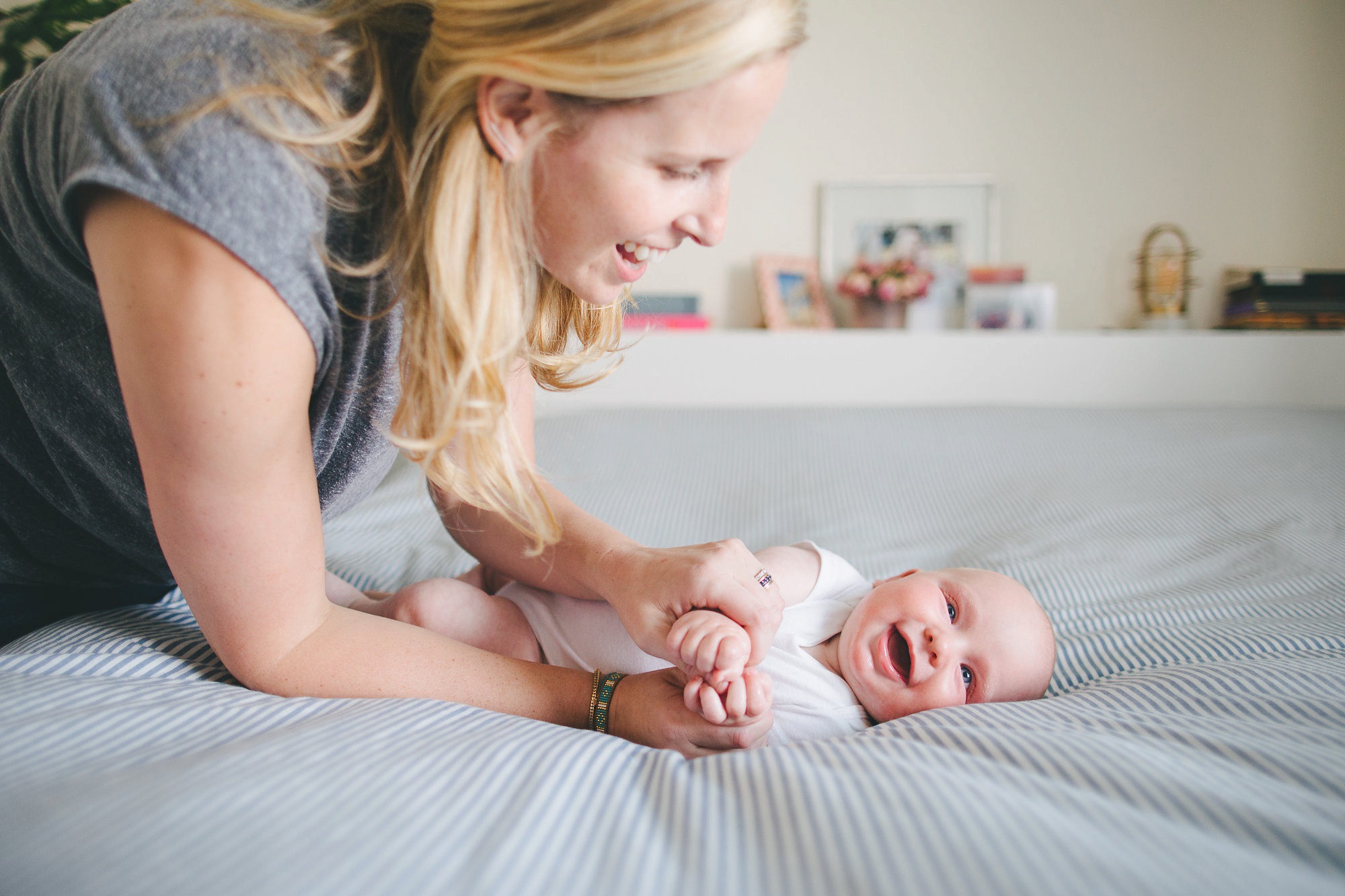 Urban New York Family Lifestyle Session, lifestyle picture ideas, what to wear for lifestyle pictures