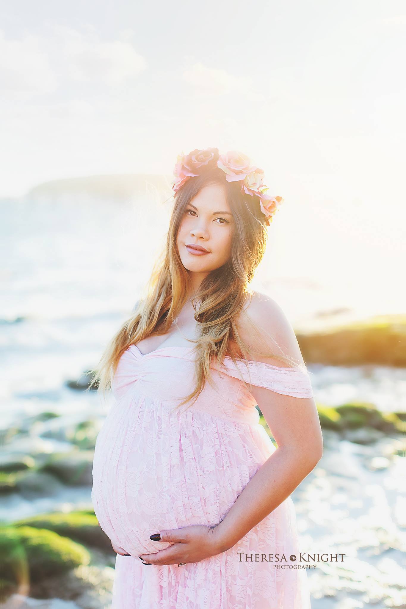beach maternity pictures, the daily story