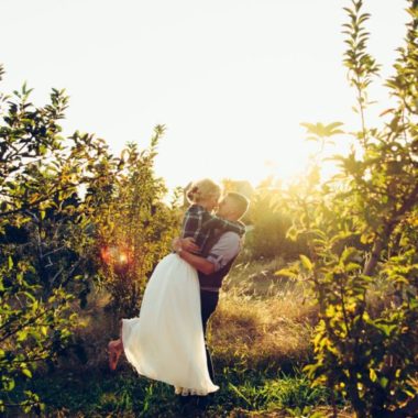engagement picture poses, daily fan favorite