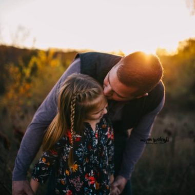 father and daughter poses, the daily story