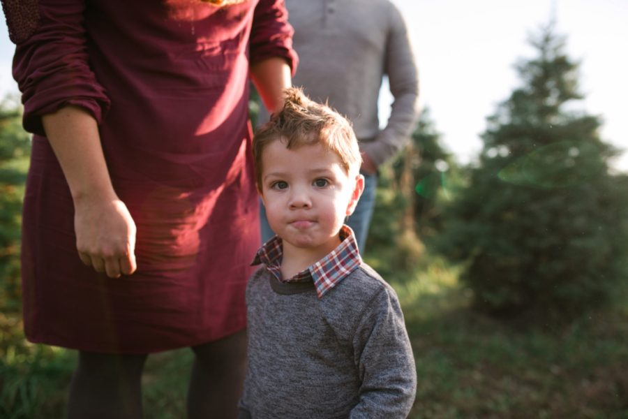 family christmas tree farm picture ideas, family pictures, Nebraska Tree Farm Family Session