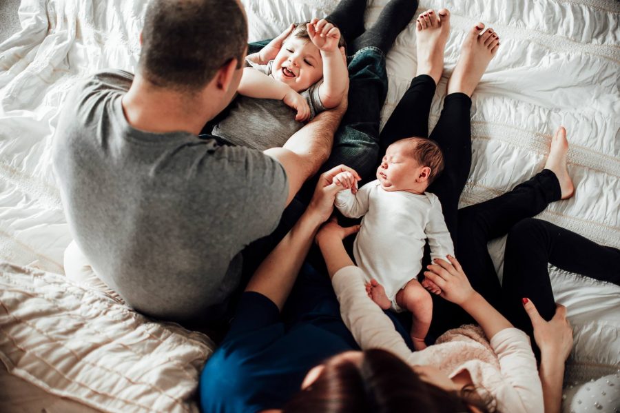 lifestyle newborn family pictures, daily fan favorite