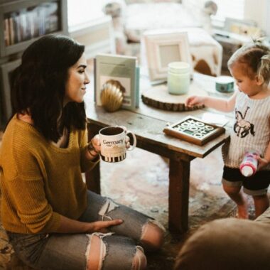 mom and daughter playing game, In Home Boho Mother and Daughter Session