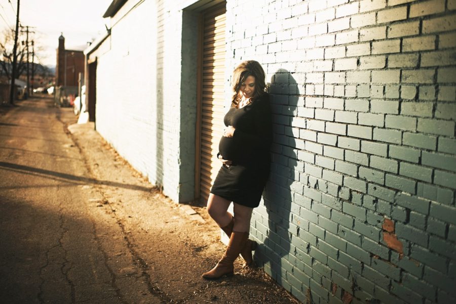 maternity poses, Downtown Alley Maternity Session in Colorado 