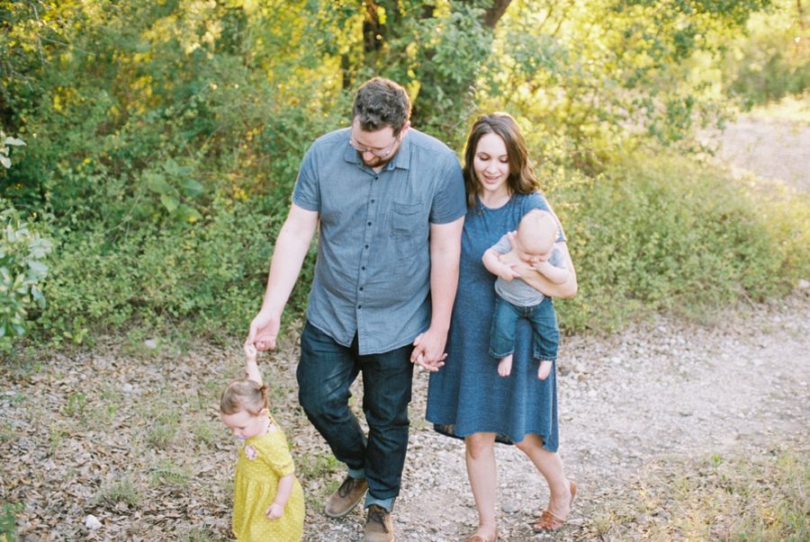 family of 4 pictures, film photography, Sweet Family Pictures in Texas Park