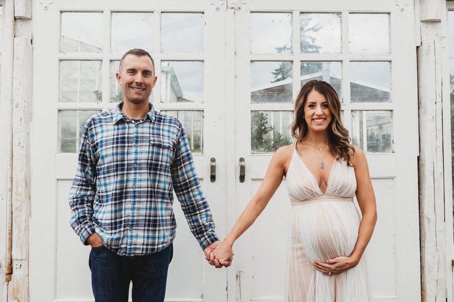 maternity couple poses, what to wear for maternity pictures, Organic Greenhouse Maternity Pictures in Washington 