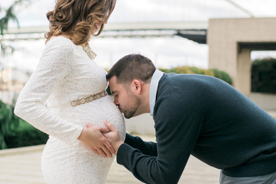 Father kissing belly, Classic Portland Maternity Photos