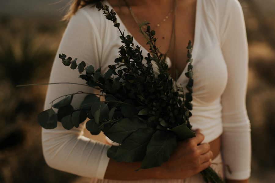 Leaf bouquet, Moody Couples Session at Joshua Tree
