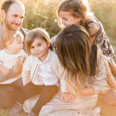Family session inspiration, Outdoor Family of 5 Photos in Wisconsin