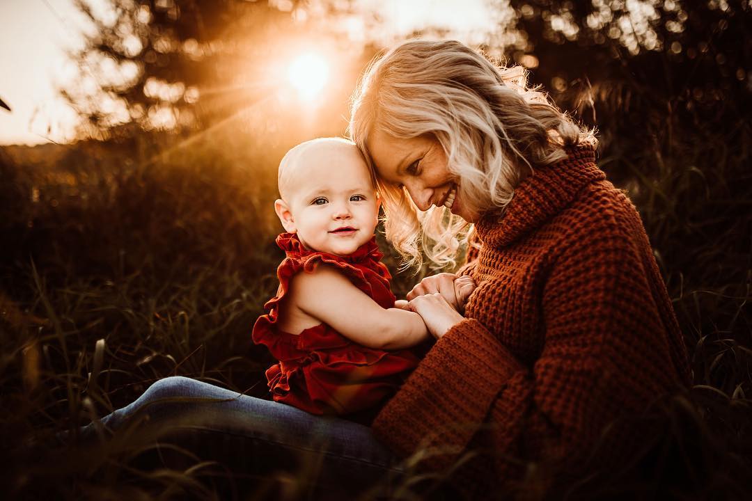 Mother and daughter pictures, family portraits, family poses, fall family style